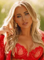 Knightsbridge blonde Kira london escort