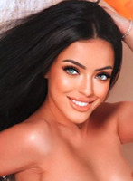 Central London brunette Sonia london escort