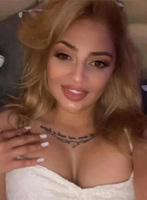 Chelsea blonde Cristal london escort