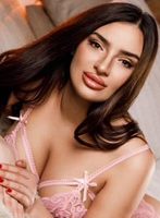 Earls Court brunette Isabel london escort