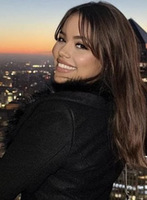 Victoria 300-to-400 Parnava london escort