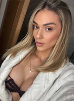 Victoria petite Carmel london escort
