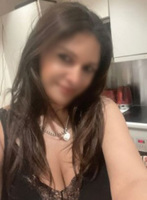 Edgware Road party-girl Arya london escort