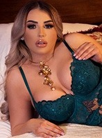 Central London massage Narmina london escort