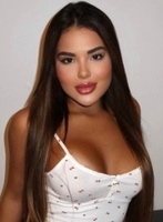 Central London brunette Veruca london escort