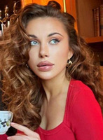 Knightsbridge brunette Christie london escort