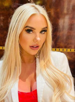 Kensington blonde Cali london escort