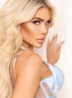 Central London blonde Olivia Fox london escort