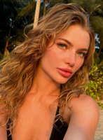 South Kensington party-girl Alice london escort
