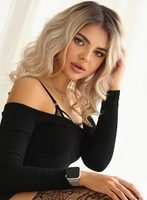 Earls Court 300-to-400 Yunita london escort