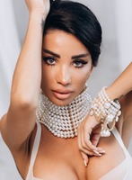 Earls Court party-girl Reyza london escort