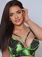 Mayfair party-girl Leonie london escort