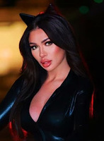 Canary Wharf petite Lorna london escort