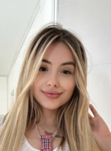 South Kensington petite Billa london escort