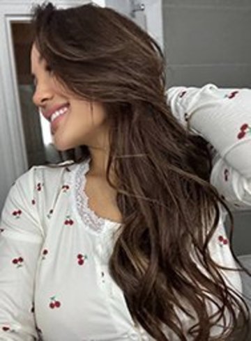 Mayfair busty Flokita london escort