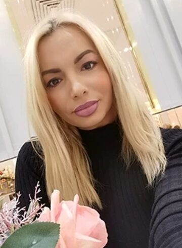 Earls Court blonde Fergie london escort