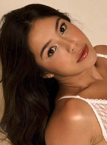 Knightsbridge brunette Dora london escort