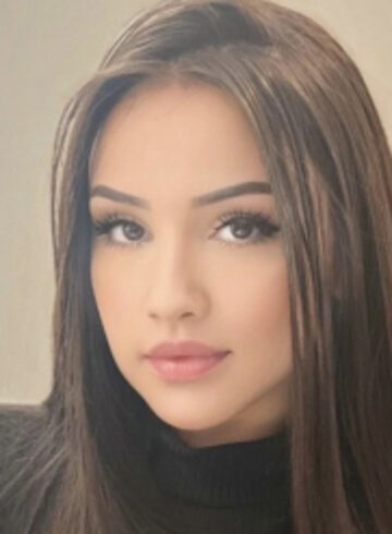Earls Court petite Adallyn london escort