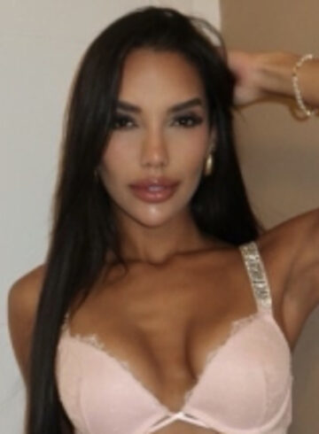 Kensington brunette Vega london escort