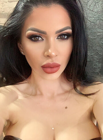 Central London brunette Tiffany london escort
