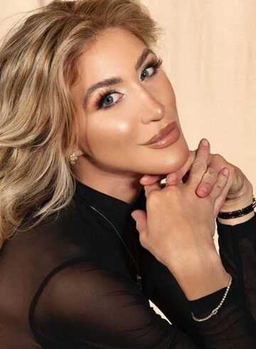Central London blonde Partula london escort