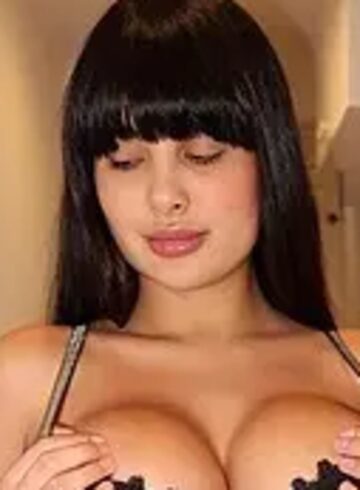 Earls Court brunette Fernanda london escort