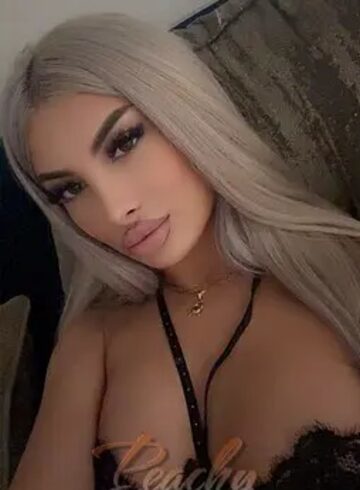 Earls Court blonde Ashley london escort