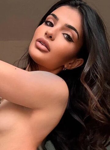 Mayfair brunette Niranya london escort