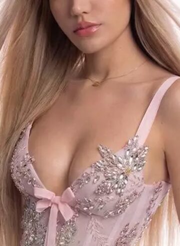 Central London party-girl Mojo london escort