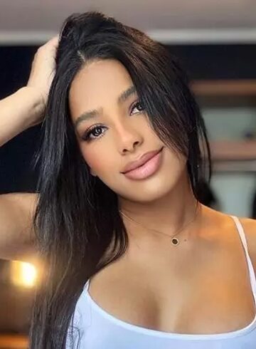Earls Court party-girl Copacabana london escort
