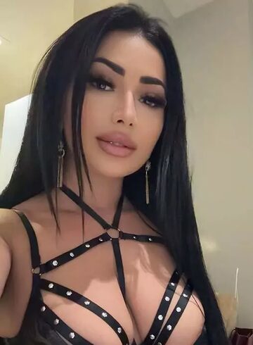 Central London busty Kamia london escort