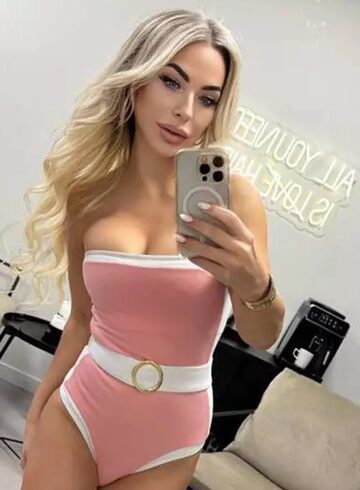 Earls Court massage Laume london escort