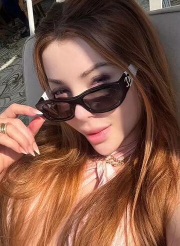 South Kensington party-girl Lorely london escort