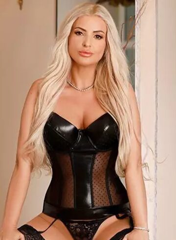 Central London massage Mistress Ruby london escort