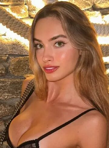 Central London party-girl Malaga london escort