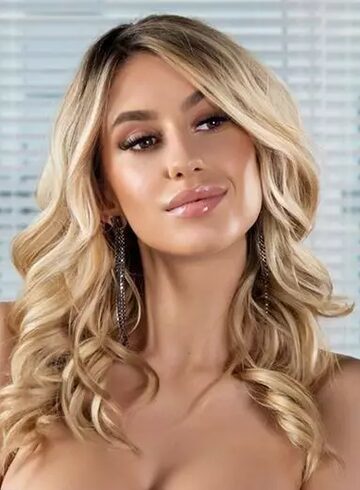 Central London massage Leila london escort