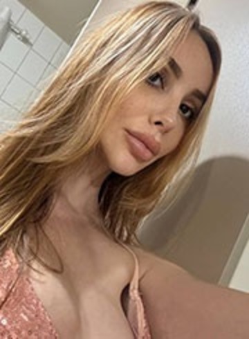 Central London blonde Moussa london escort