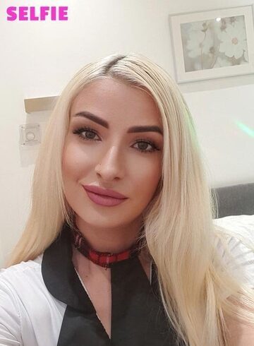 Earls Court mature Charley Hart london escort