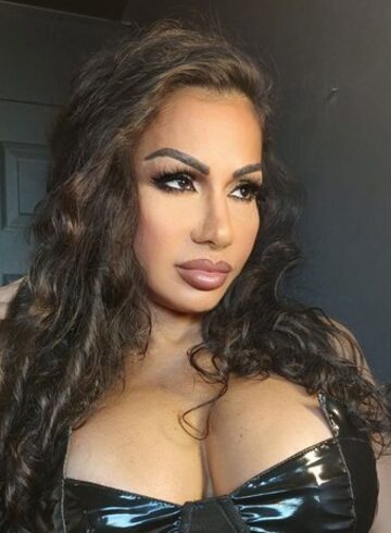 Outcall Only busty Mistress Bella london escort