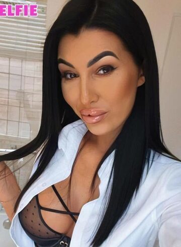 Gloucester Road brunette Mistress Bethany london escort