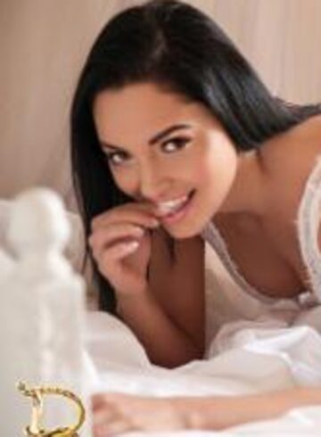 Edgware Road massage Kalmia london escort