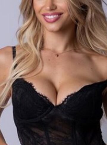 Outcall Only busty Irena london escort