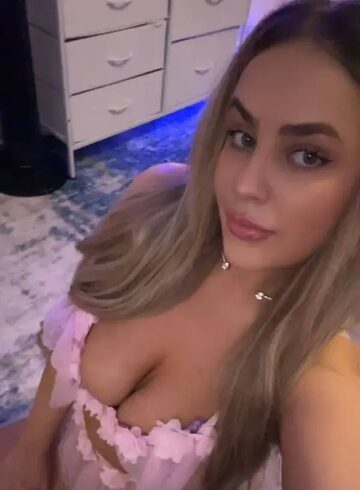 Marylebone party-girl Alenka london escort