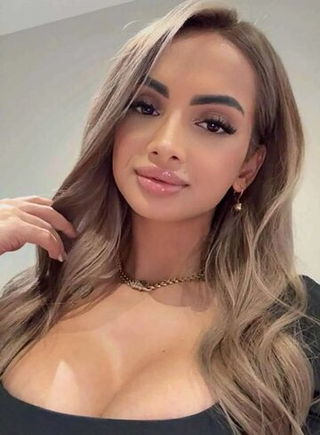Victoria 200-to-300 Emily london escort