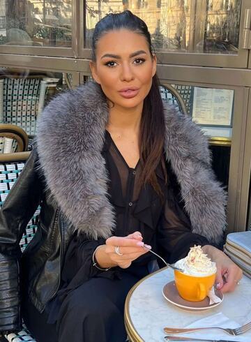 Earls Court party-girl Honey london escort