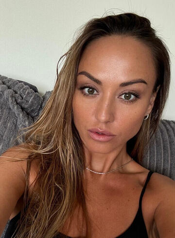 Knightsbridge brunette Angelina london escort
