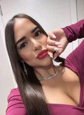 Kensington brunette Bogdana london escort
