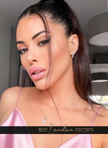 central london brunette Serena london escort