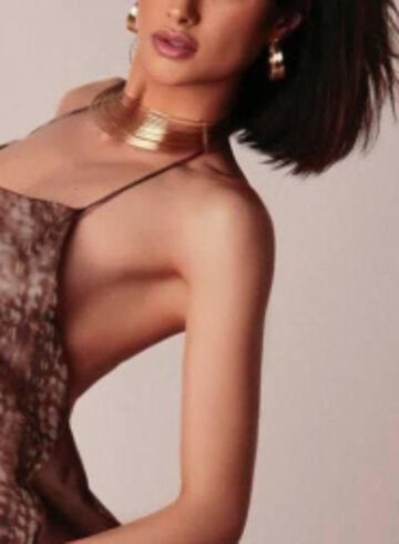 Mayfair elite Sylvia london escort