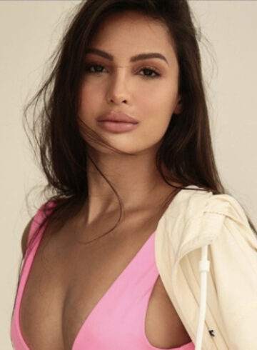 Central London brunette Celeste london escort